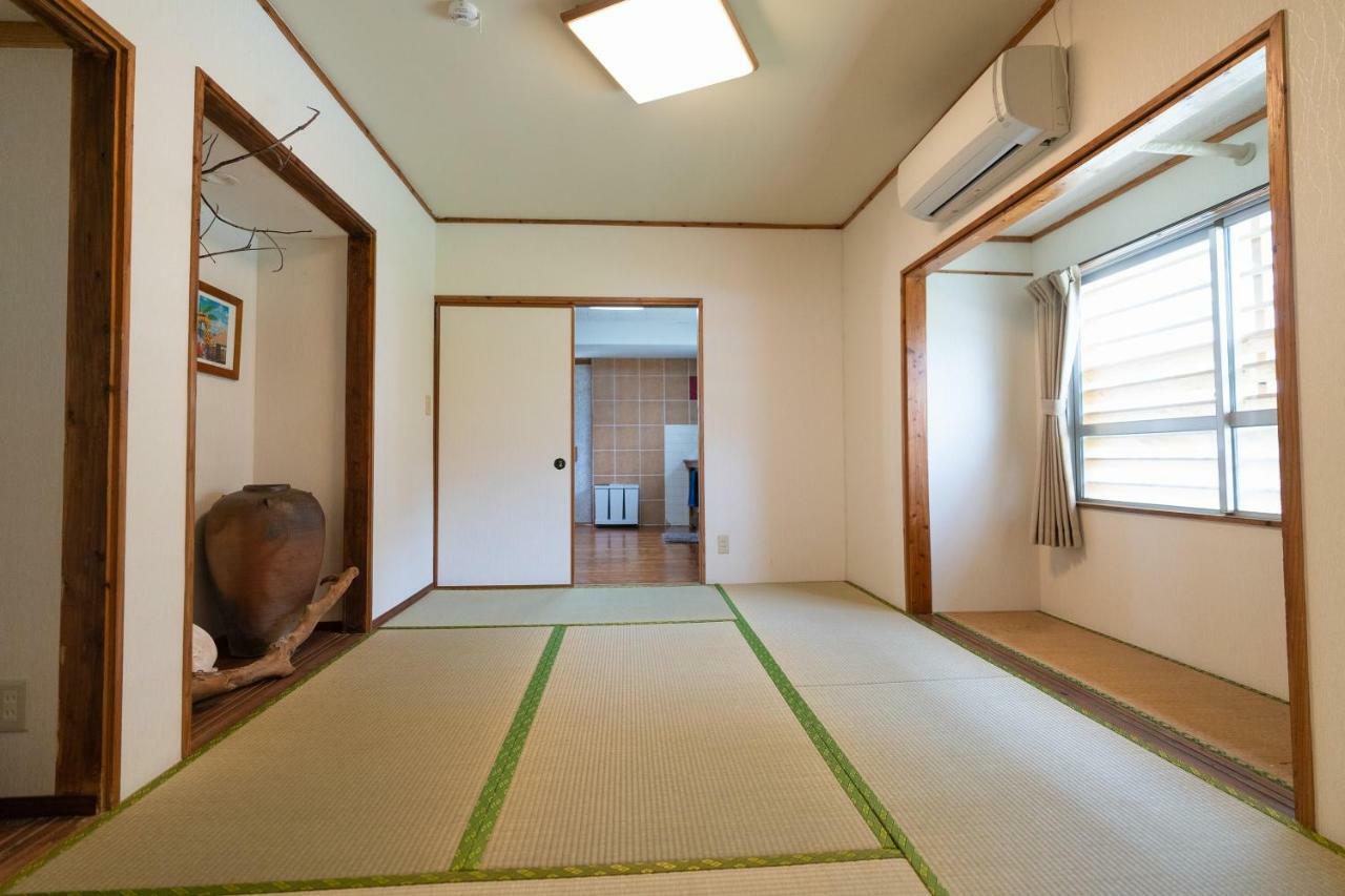 沖縄古民家お宿ななつぼし Okinawa Traditional House Nanatsuboshi 那覇市 エクステリア 写真